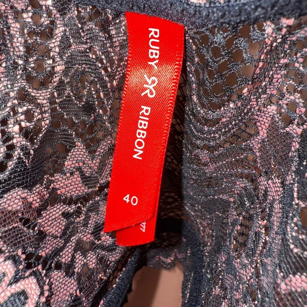 Ruby Ribbon 40 - Picture 4 of 5